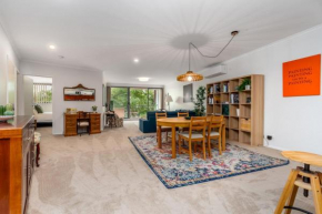 Vibrant 2BR Apt 3 mins to Manuka Terrace